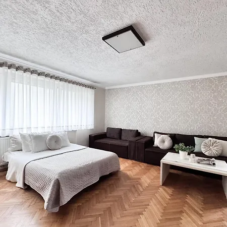 בית אירוח Natalia *